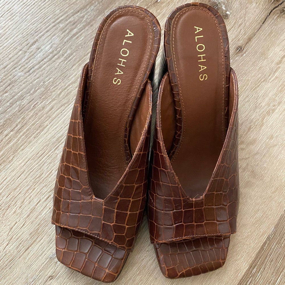 Alohas “Frenchie”